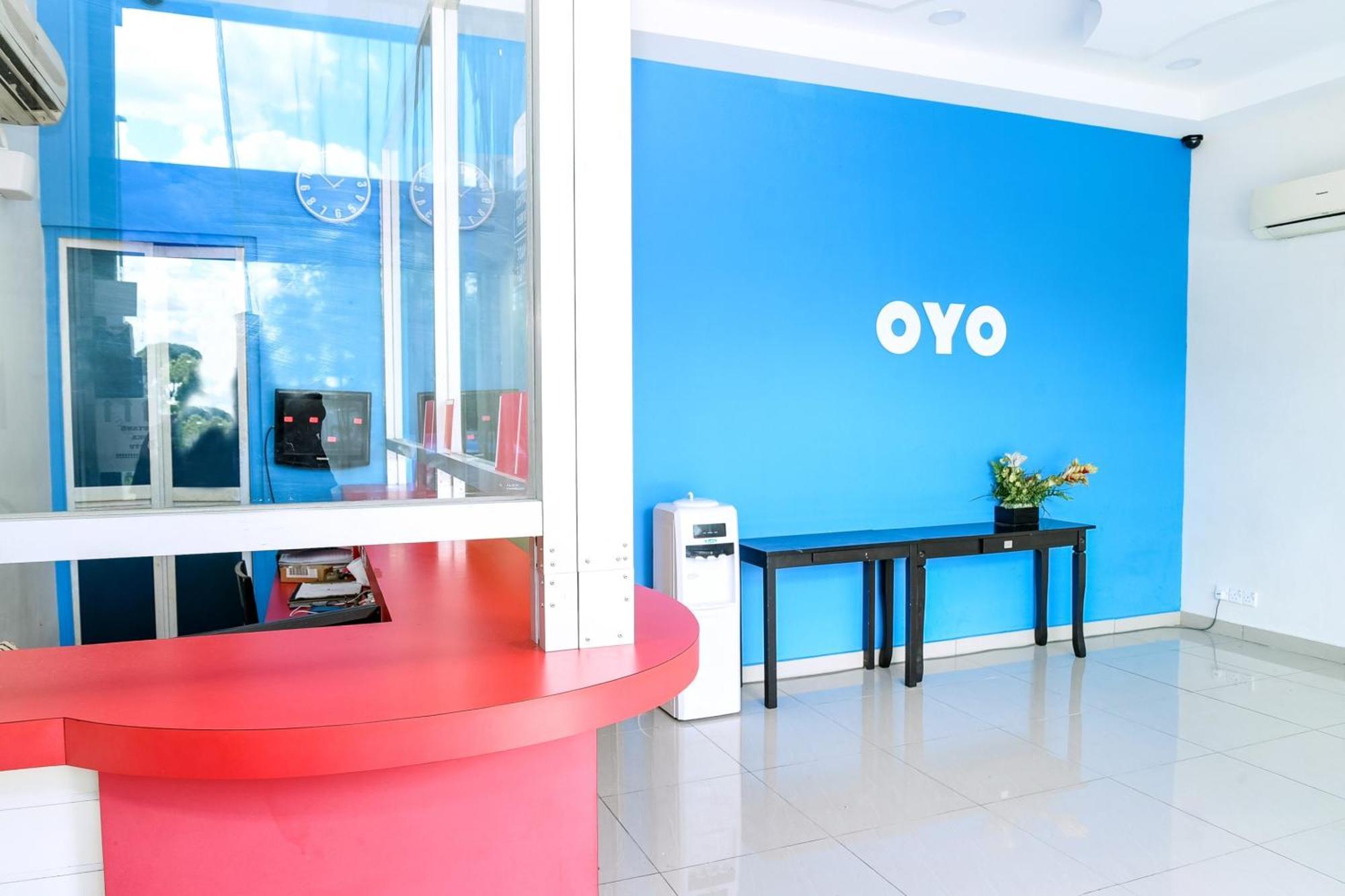Oyo 90282泰姬酒店-7区 莎阿南 外观 照片